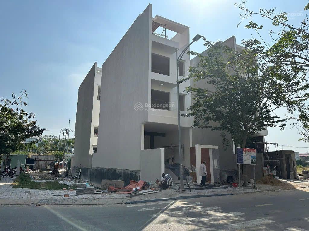 Chính chủ ngộp bank bán gấp lô lk q7 riverside, dt 5x18,3, giá tốt đầu tư 7,8 tỷ (đất)