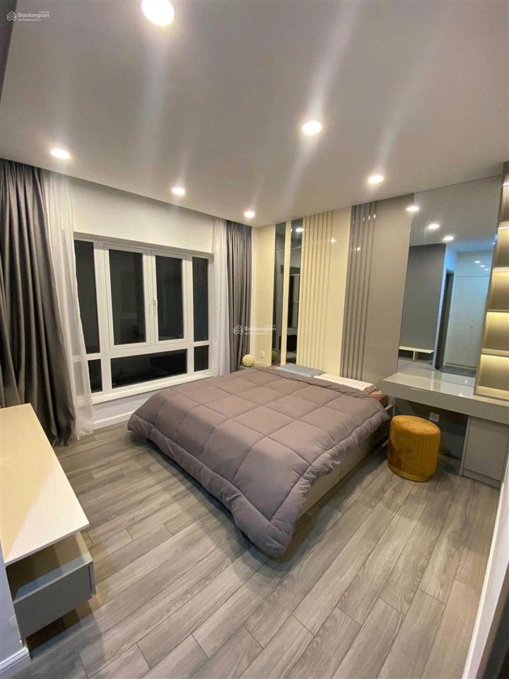 Chủ ngộp cần bán giá bán tốt nhất khu sadeco ven sông, biệt thự 7x18m giá 19,5 tỷ.  0909 127 ***