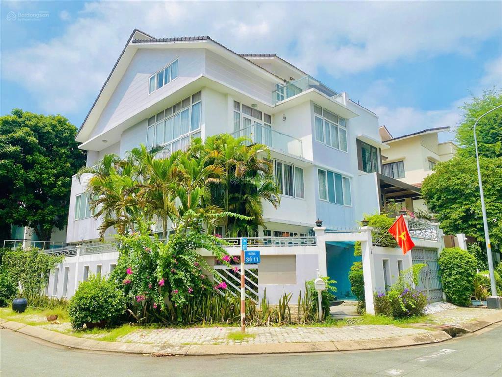 Chính chủ cần bán nhanh biệt thự kdc phú mỹ vạn phát hưng, liền kề pmh, 10,5x21m 220,5m2 giá 31 tỷ