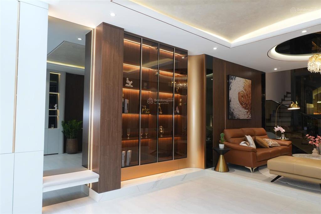 Chủ định cư bán gấp nhà phố tđc phú mỹ q7, mt đường lớn 20m, dt 5x22m, giá 14 tỷ. shr