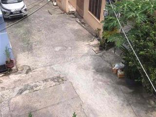 Nhà bán 2mt hxt 2 chiếc xe tránh nhau dtcn68m2 ngay lũy bán bích  khu adc