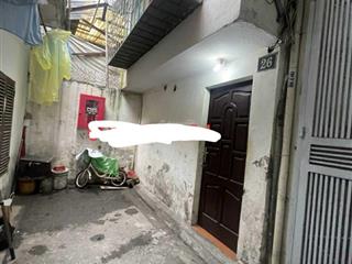 Siêu hiếm, nguyễn văn cừ  long biên chỉ hơn 4 tỷ có nhà 2t  dt 22m2 sát cầu chương dương