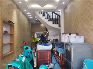 Ngọc thụy  oto đỗ cửa 39m2 x 3 tầng giá chỉ 6.x tỷ có thương lượng mạnh