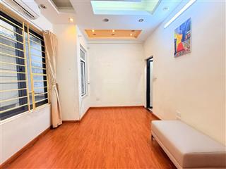 Cần bán gấp nhà đẹp 33.5m2, 6.83 tỷ tại cầu giấy, hà nội  ngõ thông full nội thất 5 tầng, mt 6m.