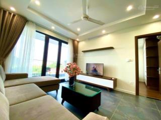 Bán tòa nhà 7 tầng thang máy  mặt phố nghi tàm  dòng tiền 5.000 usd/tháng  ô tô tránh