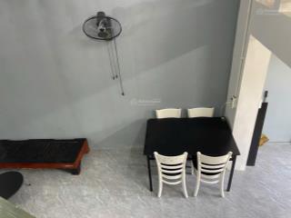 Chính chủ cần cho thuê phòng trọ rộng 35m2 đường vào rộng 7,5m mặt tiền 5,2m, cách chợ thứa 100m.