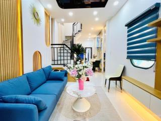 [căn góc 3 mặt nguyễn đình chiểu phú nhuận  sát hẻm xe hơi tránh nhau  50m2  chỉ 6 tỷ nhỉnh]