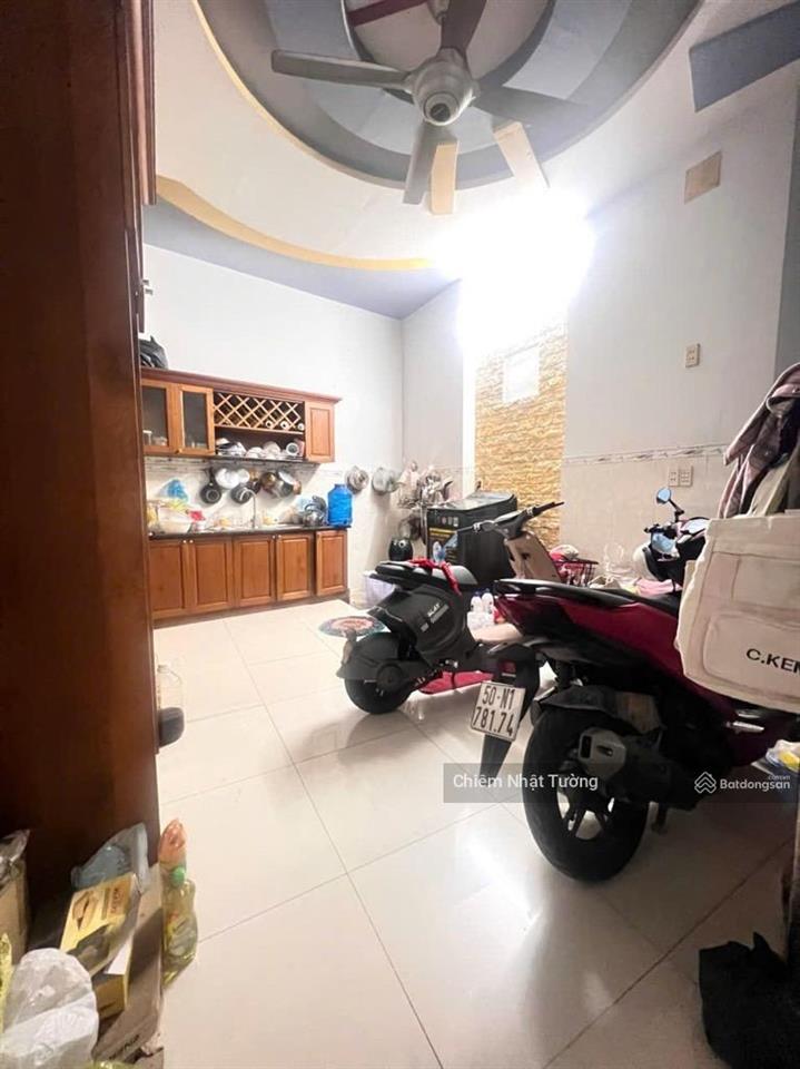 Nhà bán hẻm 8m xe hơi ngủ trong nhà, thông tứ tung, kd tốt, 4 tầng, 4m x 16m (64m2) hơn 6ty chút