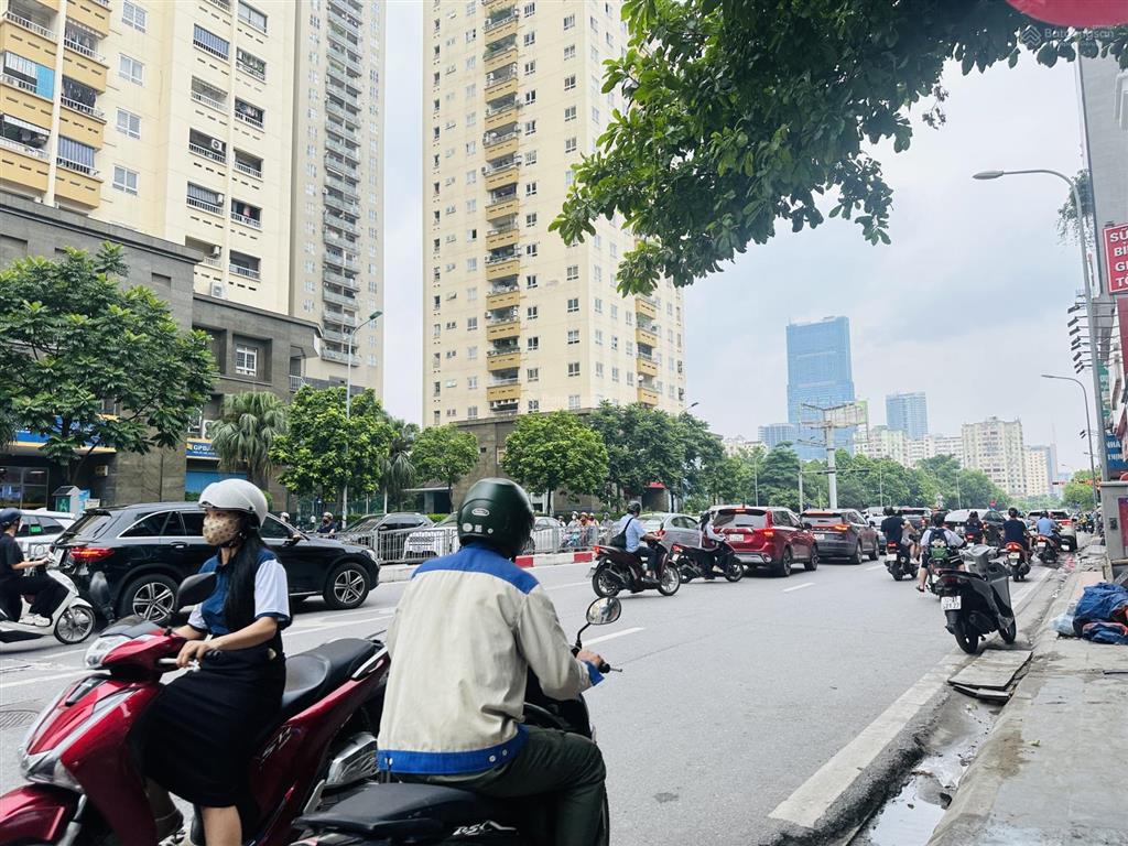 Bán toà nhà lô góc mặt phố nguyễn chánh cầu giấy kinh doanh bất chấp 72m 8 tầng thang máy chỉ 50 tỷ