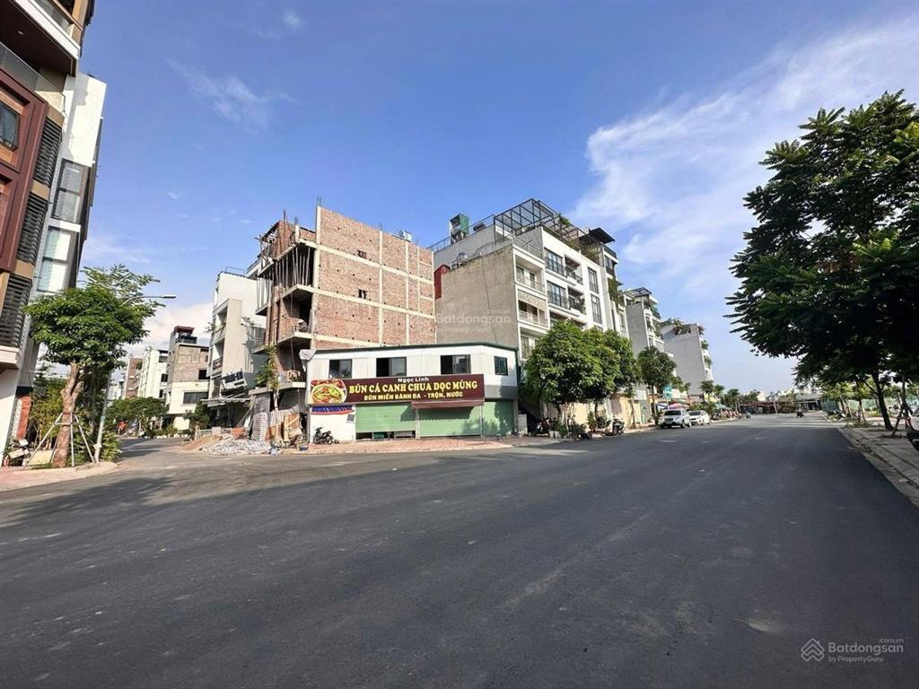 Tái định cư ngọc thụy nhà góc 2 mặt tiền diện tích 80m2 giá 23.4 tỷ