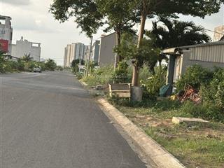 Cần bán nền biệt thự 300m2 trong khu dân cư 13a hồng quang, đối diện trường đại học kinh tế tp.hcm