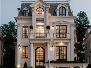 Siêu phẩm mặt phố lô góc 3thoáng
nguyễn khánh toàn 270mmt khủng 15m vỉa hè rộng kd đỉnh giá209 ty