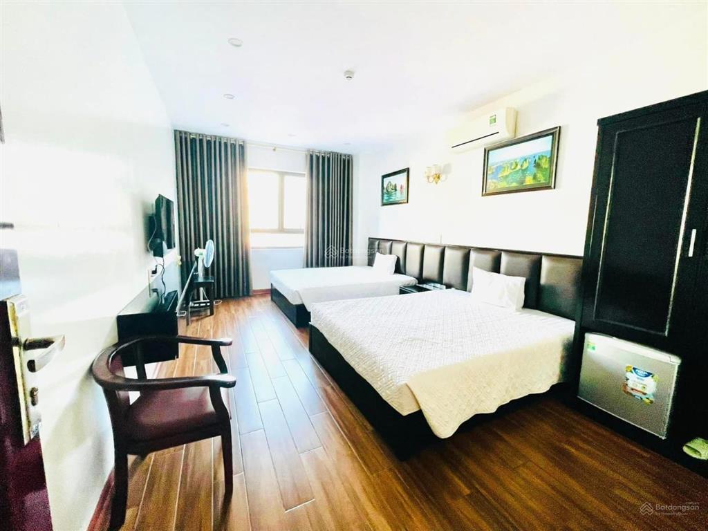 Khách sạn 3 sao 176m8t kdt mới cái dăm bãi cháyquảng ninhvị trí đắc địa dtiền 5ty/n giá 30 tỷ