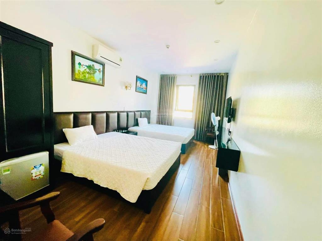 Khách sạn 3 sao 176m8t kdt mới cái dăm bãi cháyquảng ninhvị trí đắc địa dtiền 5ty/n giá 30 tỷ