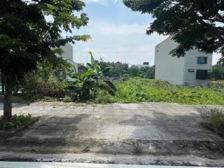 0373 701 *** bán lô đất tại trung tâm bích đào, dt 100m2, mt 5x20, giá 4.5 tỷ