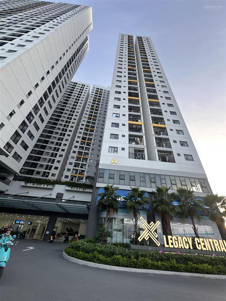 Bán gấp căn 2pn bao hết thuế phí, tặng full nội thất 60m2 căn góc 2 view legacy central dân ở full