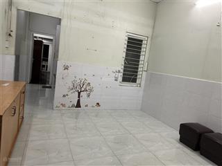 Căn hộ lầu 4  cc thanh niên  tân bình  có gác rộng rãi  ở ngay