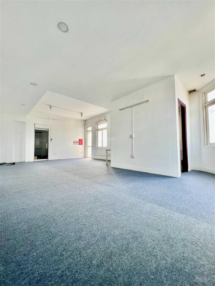 Cho thuê văn phòng 25m2  30m2  60m2  80m2 căn góc 2 mặt tiền khánh hội quận 4 giá 6 triệu/th