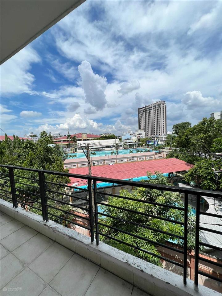 Cho thuê văn phòng 25m2  30m2  60m2  80m2 căn góc 2 mặt tiền khánh hội quận 4 giá 6 triệu/th