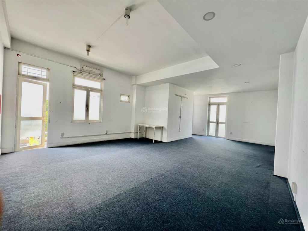 Cho thuê văn phòng 25m2  30m2  60m2  80m2 căn góc 2 mặt tiền khánh hội quận 4 giá 6 triệu/th