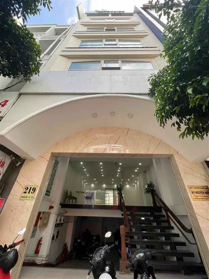 Cho thuê văn phòng 80m2, ngang 6m ở 219 khánh hội quận 4, giá chỉ 20 triệu cho làm 24/7