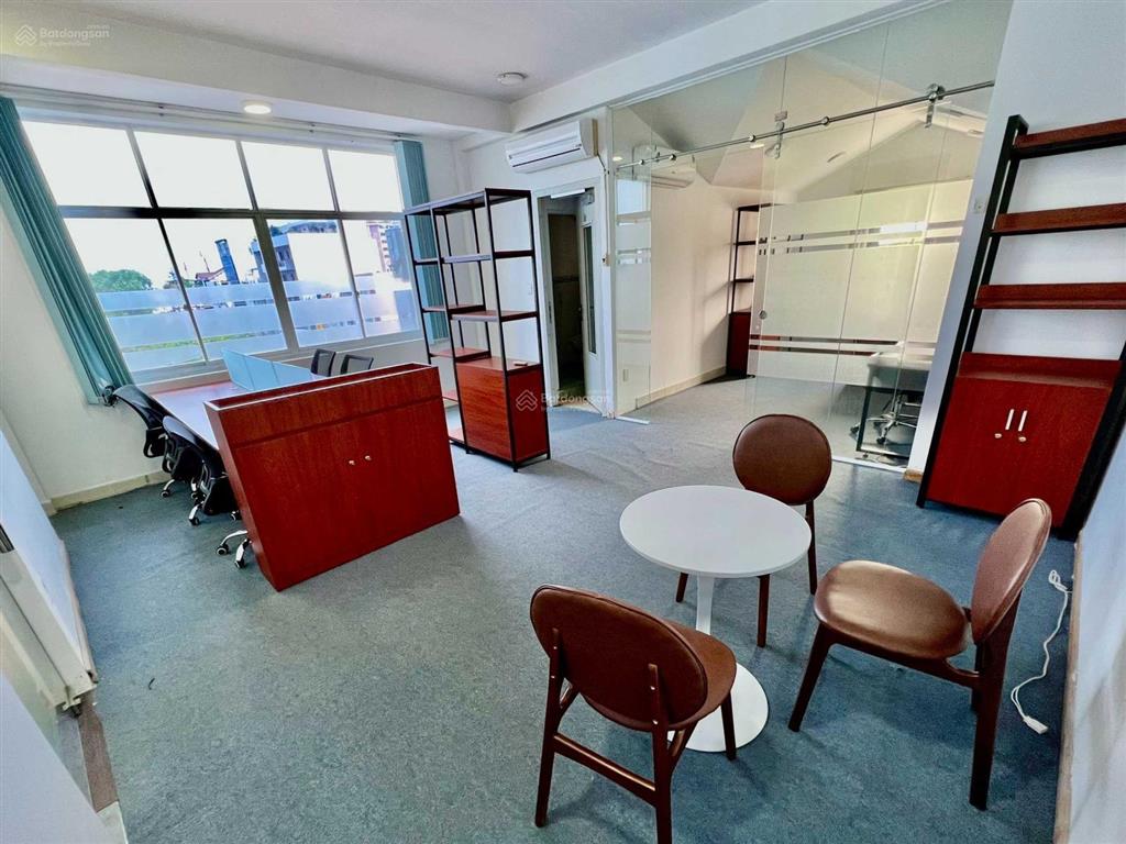 Cho thuê văn phòng 60m2 tại căn góc 2 mặt tiền khánh hội, quận 4, giá 15 triệu/tháng