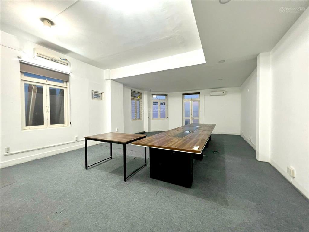 Cho thuê văn phòng 60m2 tại căn góc 2 mặt tiền khánh hội, quận 4, giá 15 triệu/tháng