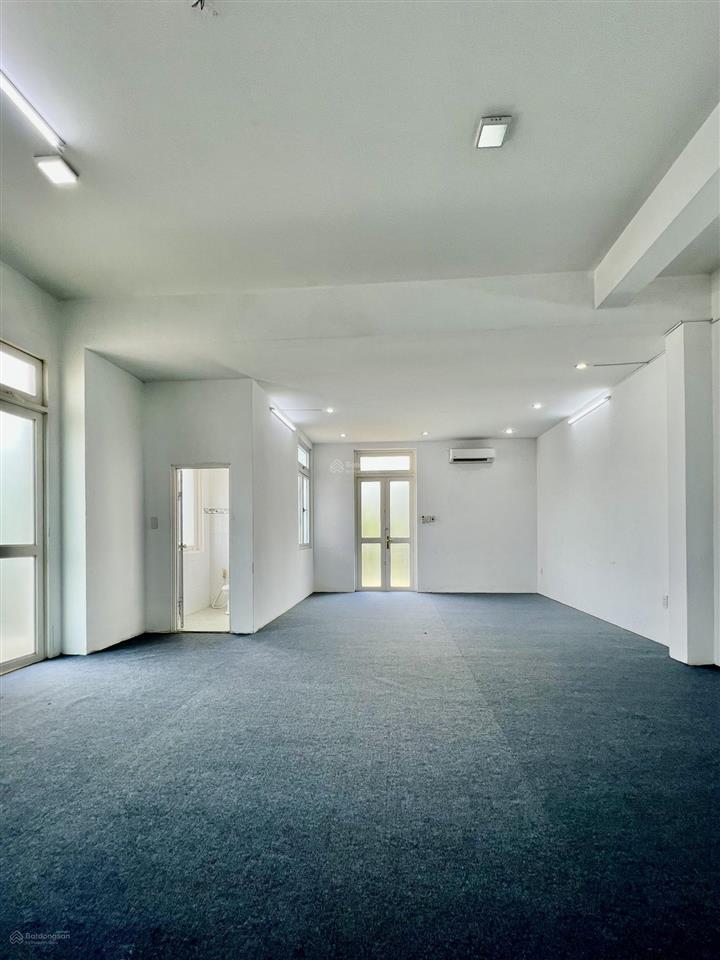 Cho thuê văn phòng 60m2 tại căn góc 2 mặt tiền khánh hội, quận 4, giá 15 triệu/tháng