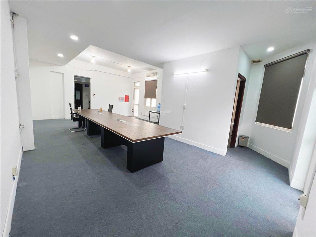 Cho thuê văn phòng 60m2 tại căn góc 2 mặt tiền khánh hội, quận 4, giá 15 triệu/tháng