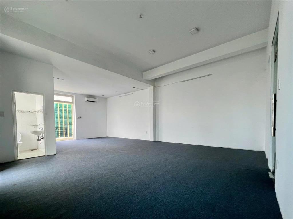 Cho thuê văn phòng 60m2 tại căn góc 2 mặt tiền khánh hội, quận 4, giá 15 triệu/tháng