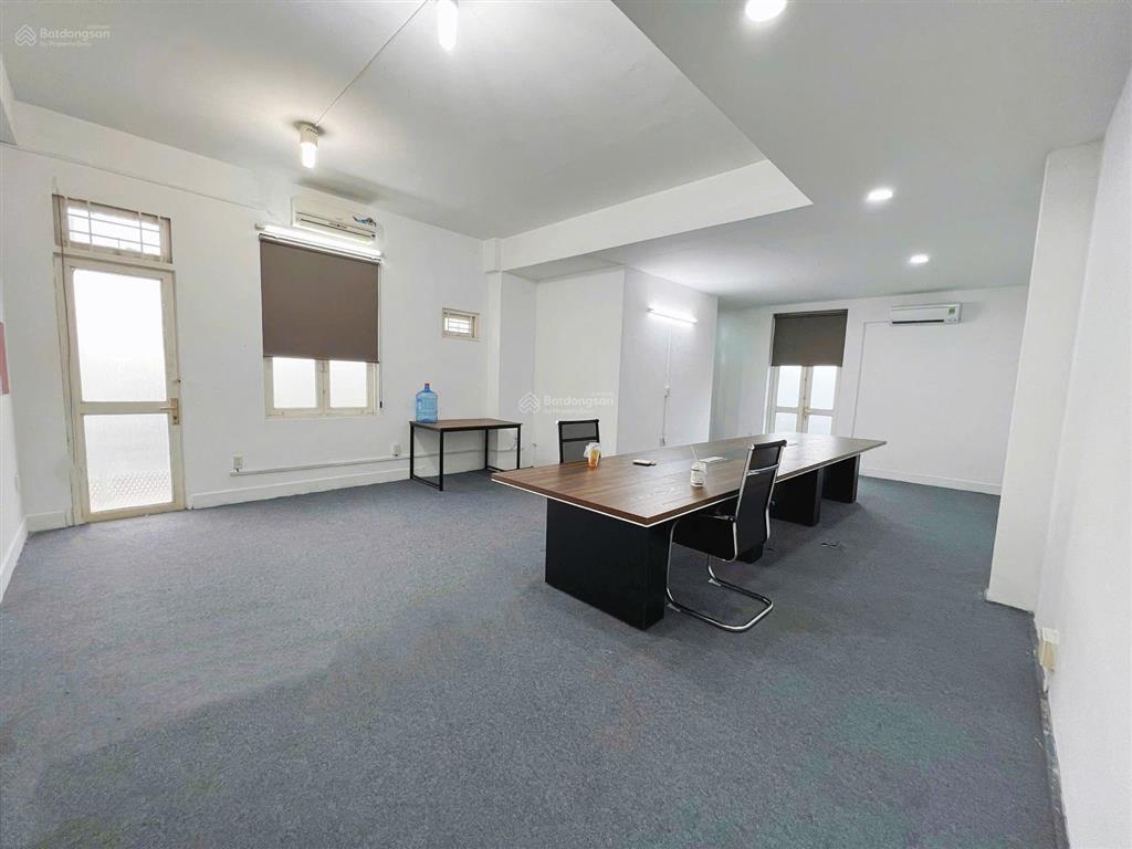 Cho thuê văn phòng 60m2 tại căn góc 2 mặt tiền khánh hội, quận 4, giá 15 triệu/tháng