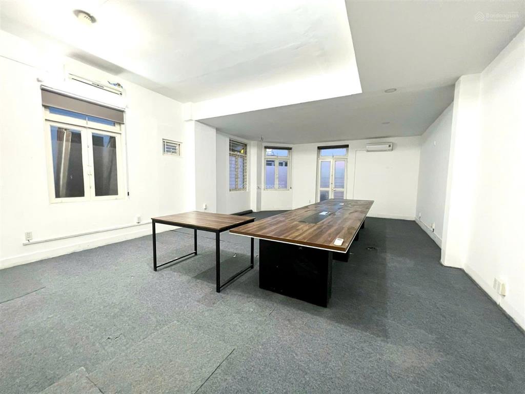 Cho thuê văn phòng 60m2 tại căn góc 2 mặt tiền khánh hội, quận 4, giá 15 triệu/tháng