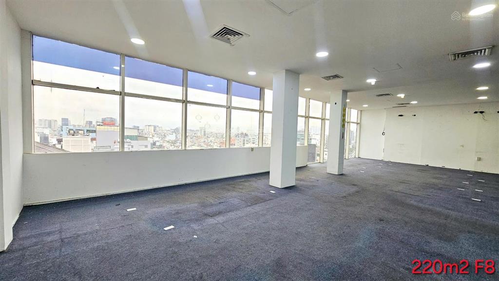 Cho thuê mặt bằng trệt và văn phòng từ 35m2 đến 220m2 ở 163 nguyễn văn trỗi phú nhuận giá 16$/m2