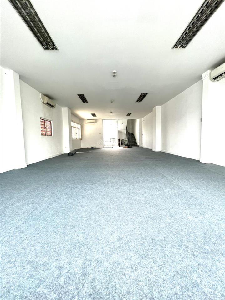 Cho thuê văn phòng 80m2, ngang 6m ở 219 khánh hội quận 4, giá chỉ 16 triệu cho làm 24/7