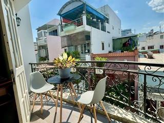 Trống sẵn studio tách bếp full nội thất bancol thoáng mát gần ngã tư hàng xanh