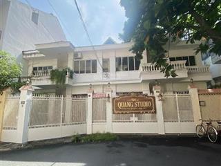 Cho thuê villa sân vườn trống suốt nguyễn trãi, quận 1