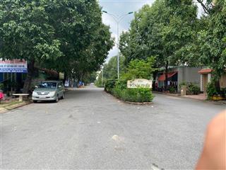 Bán đất 220m2 thổ cư 100% view sông sg, bên cạnh chợ đầu mối thủ đức, sát ql13  ngay cổng chào bd