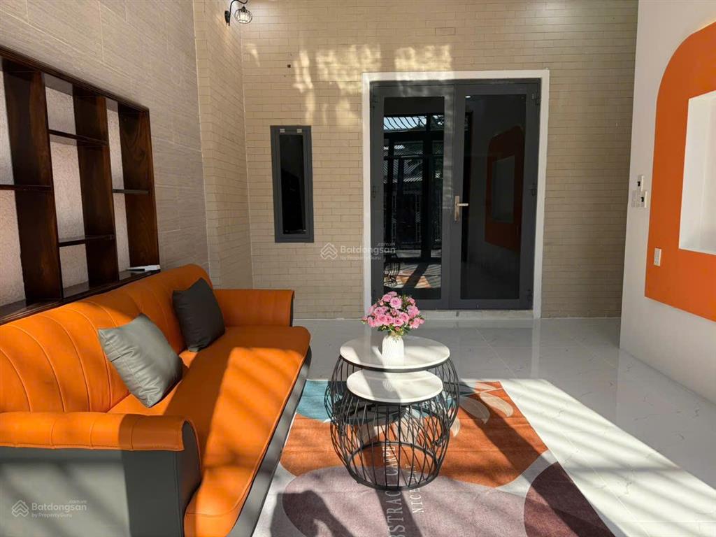 Bán nhà full nội thất siêu rẻ 5ty200tr 3tầng 122m2, view sông, đường nhựa oto 8m thông thẳng ql13