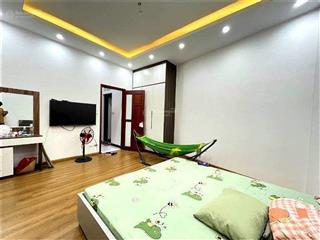 Bán nhà phố hoàng văn thái 100m x 5t x mt 5 m giá chào 22.5 tỷ