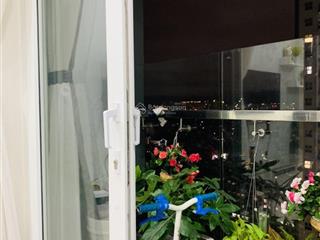 Gia đình bán căn góc cc lê thị riêng q.10. dt 60m2 2p. sh lâu dài. giá 2,8 tỷ.  0768 981 ***