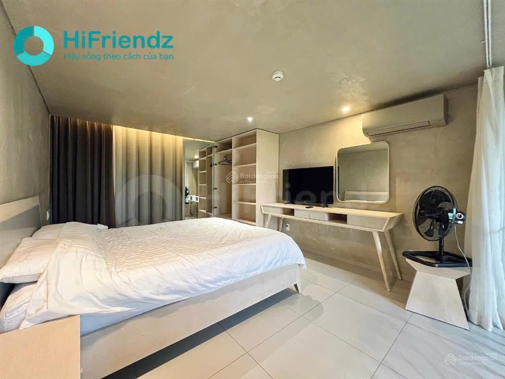 Duplex thiết kế hiện đại  cửa kính lớn thoáng sáng  nội thất đầy đủ  tone nội thất ấm cúng