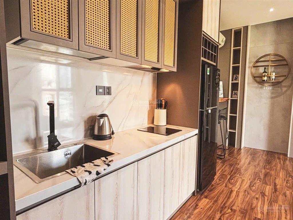 Vị trí vàng tp/ 2pn,1wc, 50m2 / sổ hồng riêng / 2 tỷ/ full nội thất / gần cv gia định / vay 80%