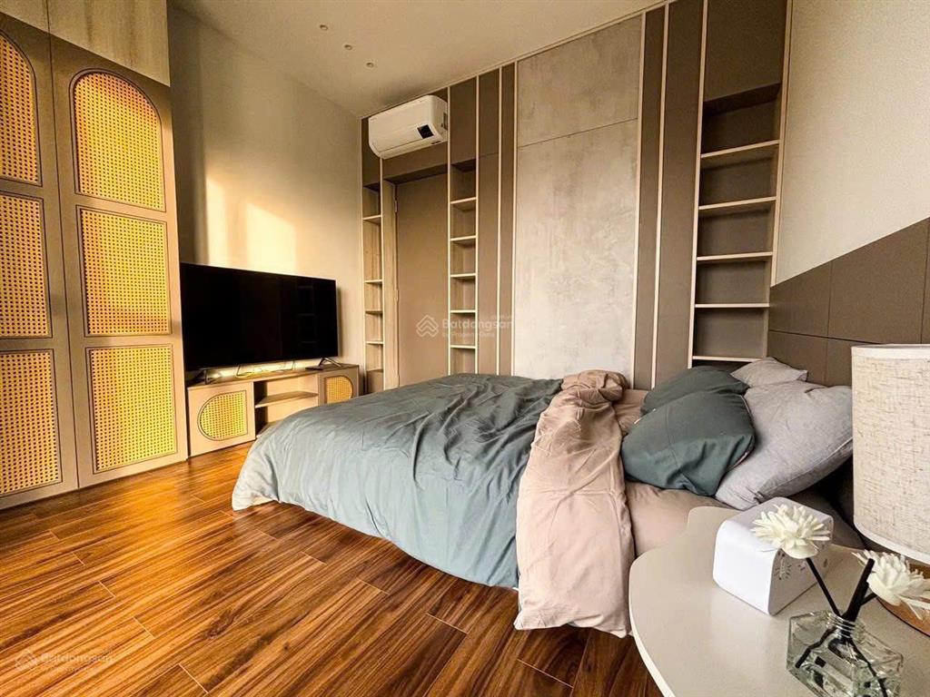 Vị trí vàng tp/ 2pn,1wc, 50m2 / sổ hồng riêng / 2 tỷ/ full nội thất / gần cv gia định / vay 80%