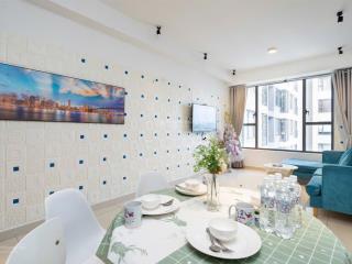 Cần cho thuê căn hộ saigonres. full nt, 2pn, 2wc. dt 72m². giá 10,5tr/th. 0365 695 ***
