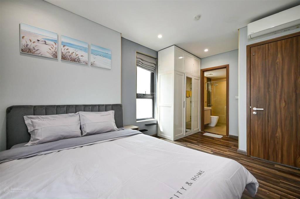 Cần cho thuê gấp căn hộ the gold view. dt 115m2, 3pn, 2wc. giá 26tr/th.  0365 695 ***