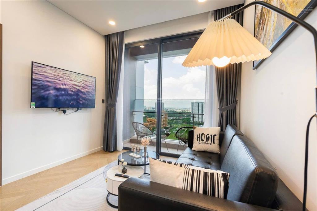 Cần cho thuê gấp căn hộ rivera park sg. dt 88m2, 2pn, 2wc. giá 18tr/th.  0365 695 ***