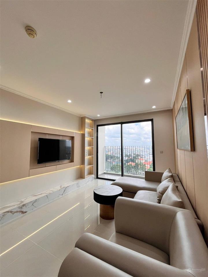 Cần cho thuê gấp căn hộ de la sol. dt 74m2, 2pn, 2wc. giá 24tr/th.  0365 695 ***