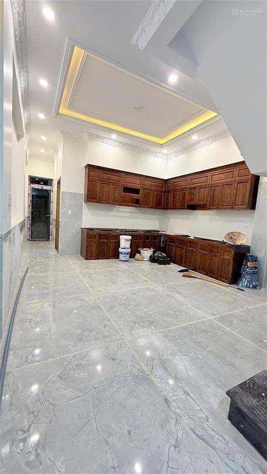 Giảm ngay 400 tr, nhà 3t, 81m2, full nội thất, gần chợ lã xuân oai, tăng nhơn phú a, chỉ còn 7t8