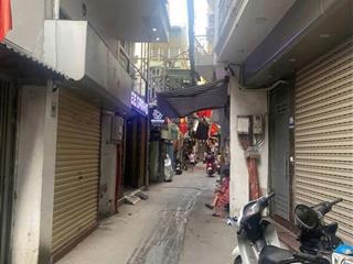 Chính chủ bán nhà ngõ 371 kim mã. diện tích 19(23m) 4t, mt 3.3m nhà dân cực chắc chắn. đầu tư tốt