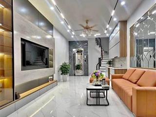 Bán gấp nhà 5 tầng đan phượng , mt 4.4m , 55m2, 4tỷ3 , thang máy , ô tô đỗ cửa